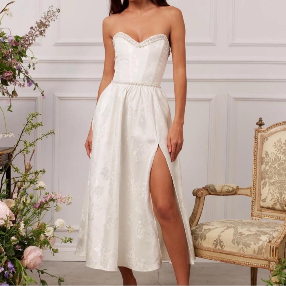 NWT V. Chapman Lucia Strapless Pearl Embellished A-Line Midi Dress Size 2